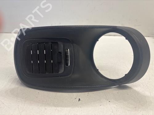 Used Air vent NISSAN CABSTAR (F24M, F24W) 28.11 DCI, 32.11 DCI, 35.11 DCI 2.5 (F24M) (110 hp) 26224895