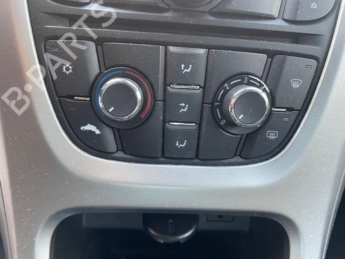 Used Climate control Climate control OPEL ASTRA J (P10) [2009-2016] 33245624 33245624