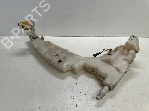 Used Windscreen washer tank Windscreen washer tank 39107883 39107883