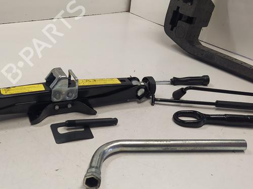 Jack Kit AUDI A5 (8T3) 2.0 TDI | BP29965238C119