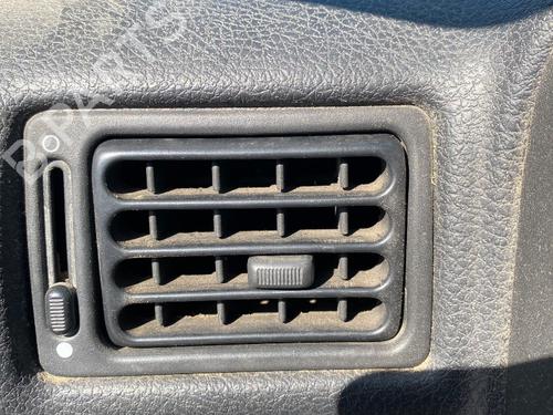 Luftventil PEUGEOT 106 II (1A_, 1C_) 1.1 i (60 hp) 32510318