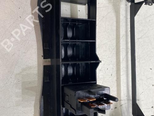 Switch VW POLO (6N2) | BP35986913I30 - Image 4