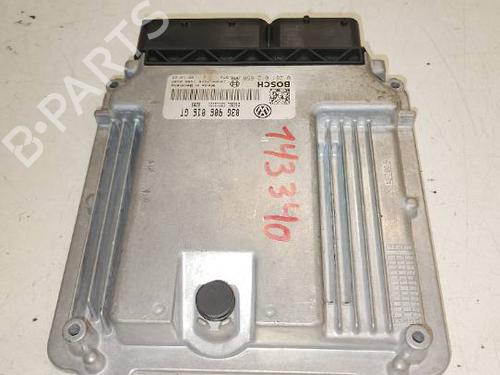 engine-control-unit-ecu-skoda-superb-i-3u4-2001-2002-2003-2004-2005-2006-2007-2008-37082575 main image