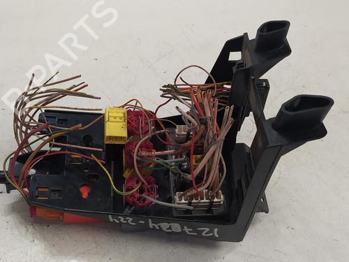 Fuse box PEUGEOT 106 II (1A_, 1C_) 1.1 i | BP19177798E1 