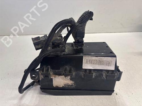 Used Fuse box Fuse box 38273051 38273051