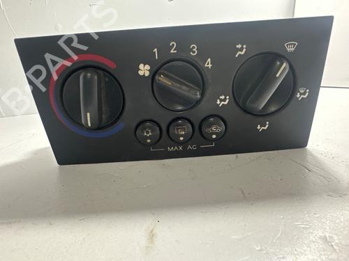 Commande Chauffage OPEL MERIVA A MPV (X03) 1.7 DTI (E75) (75 hp) 31816882