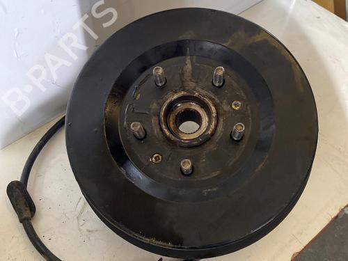 Achsschenkel links hinten LAND ROVER FREELANDER I (L314) 2.0 Td4 4x4 | BP29706023M27