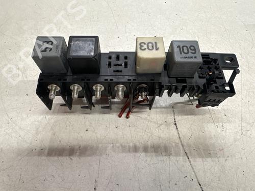 Fuse box SEAT LEON (1M1) 1.9 TDI | BP37184789E1 - Image 4