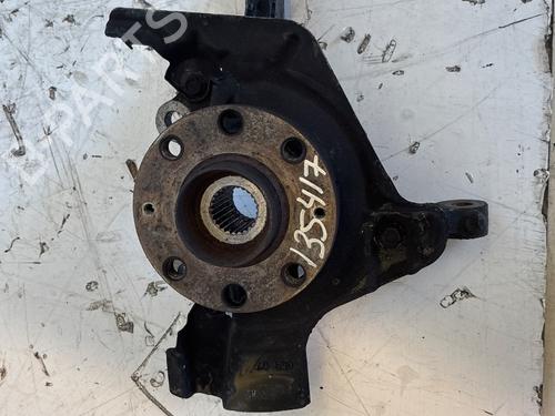 Used Left front steering knuckle FIAT GRANDE PUNTO (199_) 1.3 D Multijet (199.AXD11, 199.AXD1A, 199.AXD1B,... (90 hp) 28715320