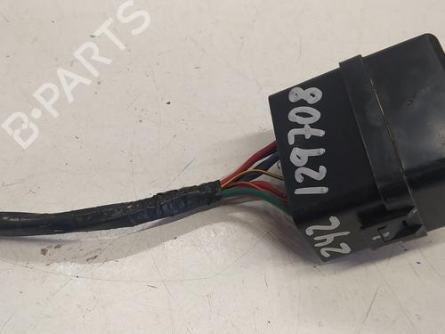 Fuse box MITSUBISHI PAJERO III (V7_W, V6_W) 3.2 Di-D (V68W) | BP21521233E1 