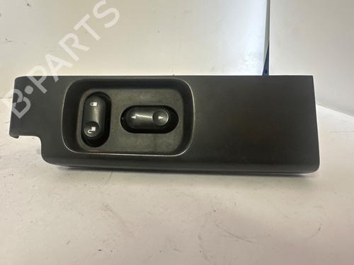 Used Right front window switch LAND ROVER FREELANDER I (L314) 2.0 Td4 4x4 (112 hp) 30290619