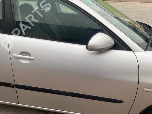 Used Right front door SEAT CORDOBA (6L2) 1.9 TDI (100 hp) 30923232