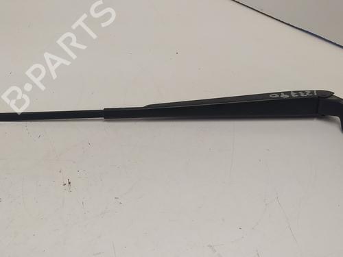 Used Front windshield wiper arm VW GOLF IV (1J1) [1997-2008]  23570893