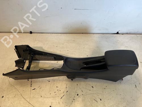 Used Armrest / Center console Armrest / Center console 38037760 38037760