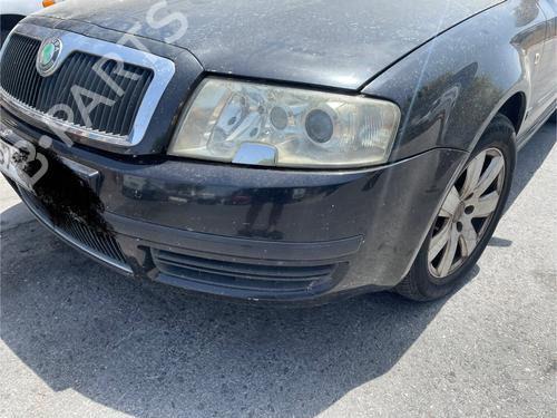 Venstre forlygte SKODA SUPERB I (3U4) 2.0 TDI BP27392124C28