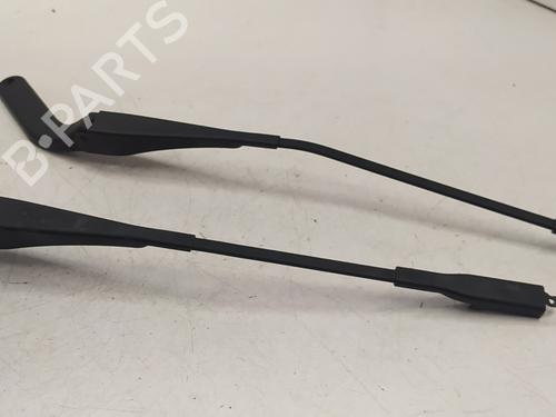 Used Front windshield wiper arm BMW 1 (E81) 116 i (115 hp) 23571388