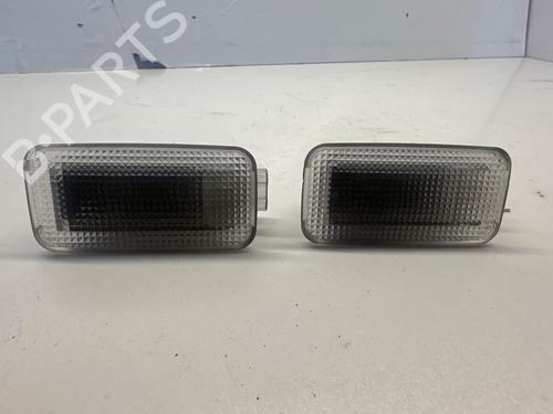 Luz interior Luz interior TOYOTA AVENSIS (_T25_) 2.2 D-4D (ADT251_, ADT251R) (150 hp) 34737663 34737663