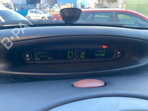 Used Instrument cluster CITROËN XSARA PICASSO (N68) 1.6 HDi (90 hp) 30742882