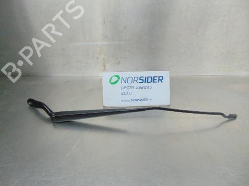 Used Front windshield wiper arm FORD FIESTA V (JH_, JD_) 1.4 TDCi (68 hp) 19199795