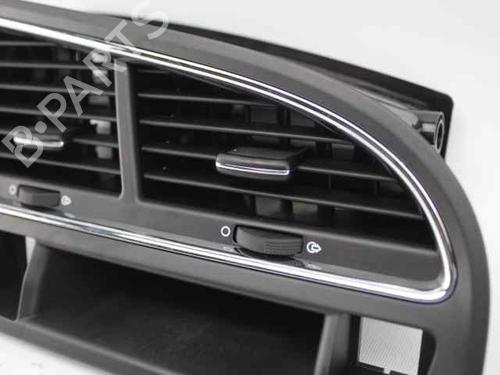 Air vent PEUGEOT 5008 (0U_, 0E_) 1.6 HDi | BP19238366I21 