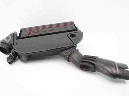 Used Air filter box ALFA ROMEO MITO (955_) 1.3 MultiJet (955AXT1A) (84 hp) 22637942
