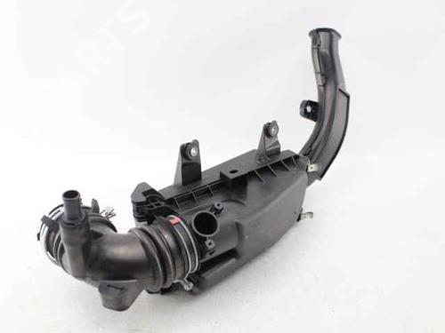 Luftfilter kasse Luftfilter kasse TOYOTA YARIS (_P13_) 1.3 (NSP130_, NSP130) (99 hp) 36941388 36941388