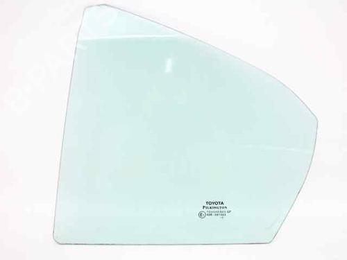 Rear left quarter glass TOYOTA AVENSIS Saloon (_T27_) 2.0 D-4D (ADT270_, ADT270R) BP19232502C93