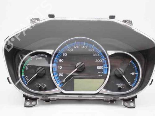 Used Instrument cluster TOYOTA YARIS (_P13_) 1.5 Hybrid (NHP130_, NHP130) (101 hp) 19226651