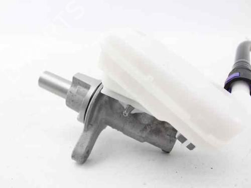 Brake master cylinder FORD FIESTA VI (CB1, CCN) 1.0 EcoBoost | BP28069687M77 