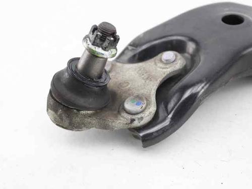 Left front suspension arm TOYOTA AURIS (_E18_) 1.8 Hybrid (ZWE186_, ZWE186R) | BP19225713M12 