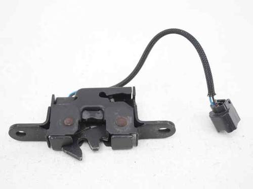 Used Hood lock RENAULT MEGANE III Grandtour (KZ0/1) 1.5 dCi (KZ09, KZ0D, KZ1G, KZ29, KZ14, KZ1W, KZ10, KZ1F,... (110 hp) 19244984