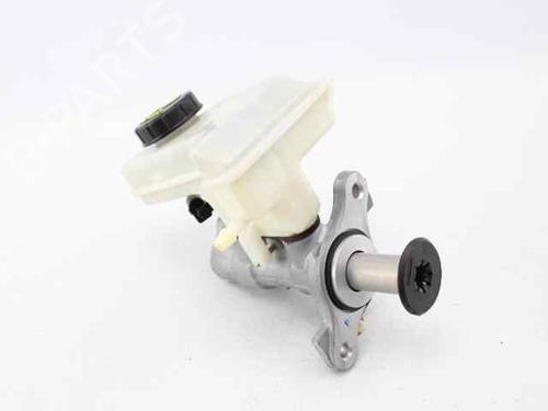 Used Brake master cylinder SKODA OCTAVIA III Combi (5E5, 5E6) 1.6 TDI (115 hp) 25828307