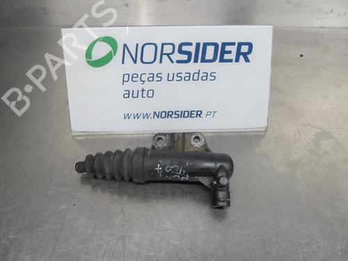 Used Clutch slave cylinder FIAT PUNTO (188_) 1.9 DS 60 (188.031, .051, .231, .251) (60 hp) 19195370