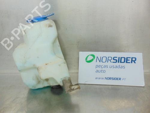 Used Windscreen washer tank VW GOLF IV (1J1) 1.4 16V (75 hp) 21197850