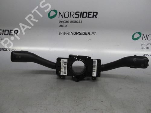 Commodo Essuie Glace / Phare SKODA FABIA I Combi (6Y5) 1.4 TDI (80 hp) 21200599