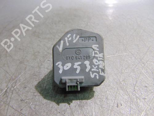 Headlight adjuster motor SKODA FABIA I (6Y2) 1.2 | BP19188544E19 