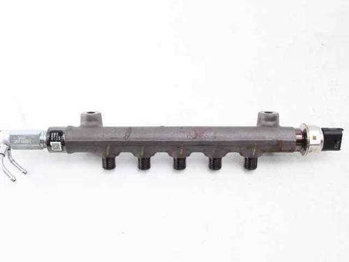 Used Injection rail Injection rail 38972557 38972557