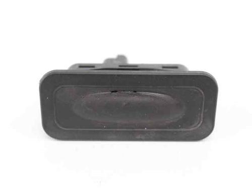 Used Tailgate handle RENAULT MEGANE III Grandtour (KZ0/1) 1.5 dCi (KZ09, KZ0D, KZ1G, KZ29, KZ14, KZ1W, KZ10, KZ1F,... (110 hp) 19222824