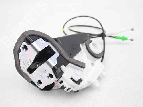 Used Rear left lock TOYOTA YARIS (_P13_) 1.3 (NSP130_, NSP130) (99 hp) 19245267
