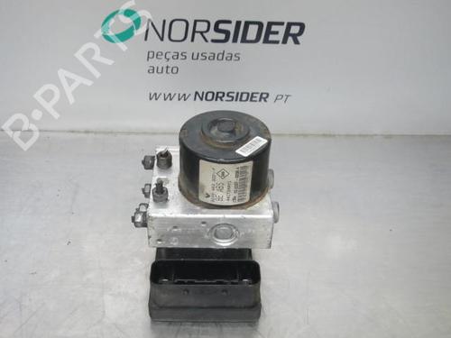 Used ABS pump RENAULT TWINGO II (CN0_) 1.2 (CN0D) (58 hp) 19188331