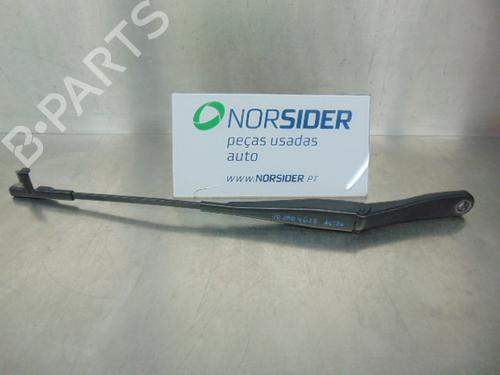 Used Front windshield wiper arm OPEL ASTRA H (A04) 1.3 CDTI (L48) (90 hp) 19196406