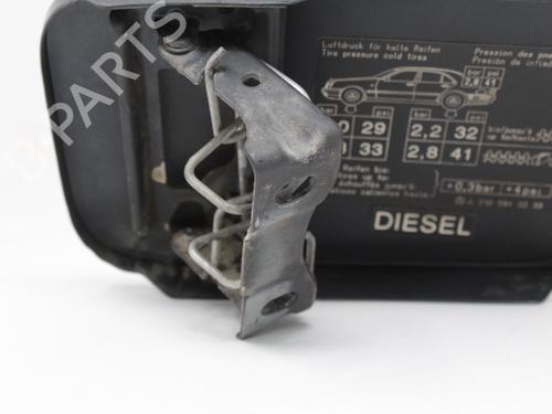 Fuel flap MERCEDES-BENZ E-CLASS (W210) E 290 Turbo-D (210.017) | BP19203487C131 