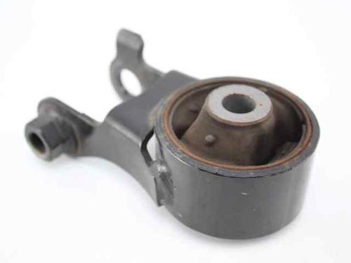 Used Gearbox mount TOYOTA YARIS (_P13_) 1.5 Hybrid (NHP130_, NHP130) (101 hp) 19226704
