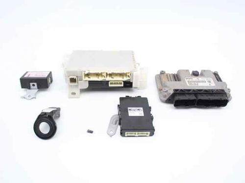Elektronisk modul TOYOTA YARIS (_P13_) 1.0 (KSP130_, KSP130) (69 hp) 19236007