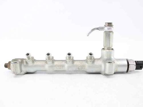 Used Injection rail CHEVROLET CRUZE Station Wagon (J308) 1.7 TD (110 hp) 31606177