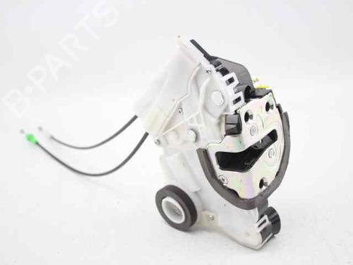 Used Front left lock TOYOTA YARIS (_P9_) 1.4 D-4D (NLP90_, NLP90R) (90 hp) 19244595
