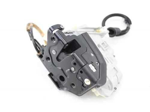 Højre fortil lås VW PASSAT B6 (3C2) 1.6 TDI (105 hp) 31576542