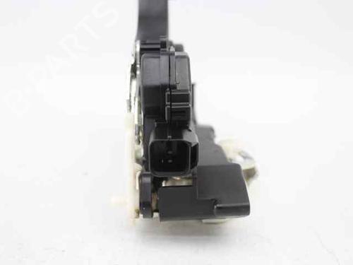 Cerradura puerta trasera izquierda MITSUBISHI COLT VI (Z3_A, Z2_A) 1.1 (Z31A, Z32A) | BP30048185C100