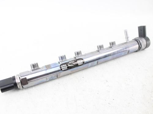 Used Injection rail Injection rail BMW 1 (F21) 116 d (116 hp) 40240198 40240198