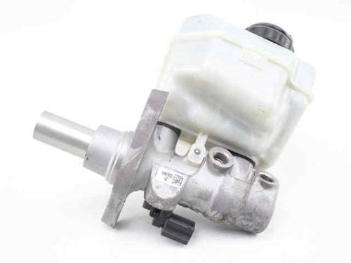 Brake master cylinder VW PASSAT B6 (3C2) 1.6 TDI | BP21199690M77 